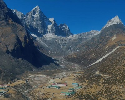 Everest base camp trek in june