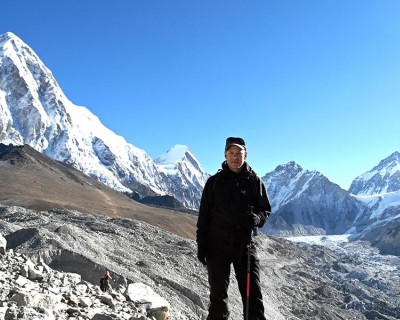 everest base camp trek with island peak climbing in April