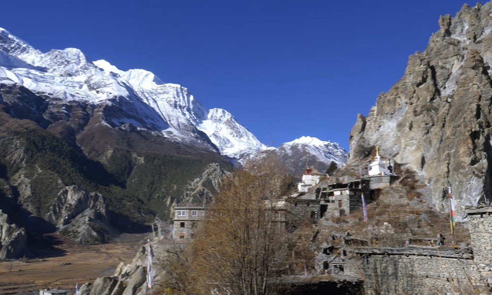 10 Days Annapurna Circuit Trek thumbnail