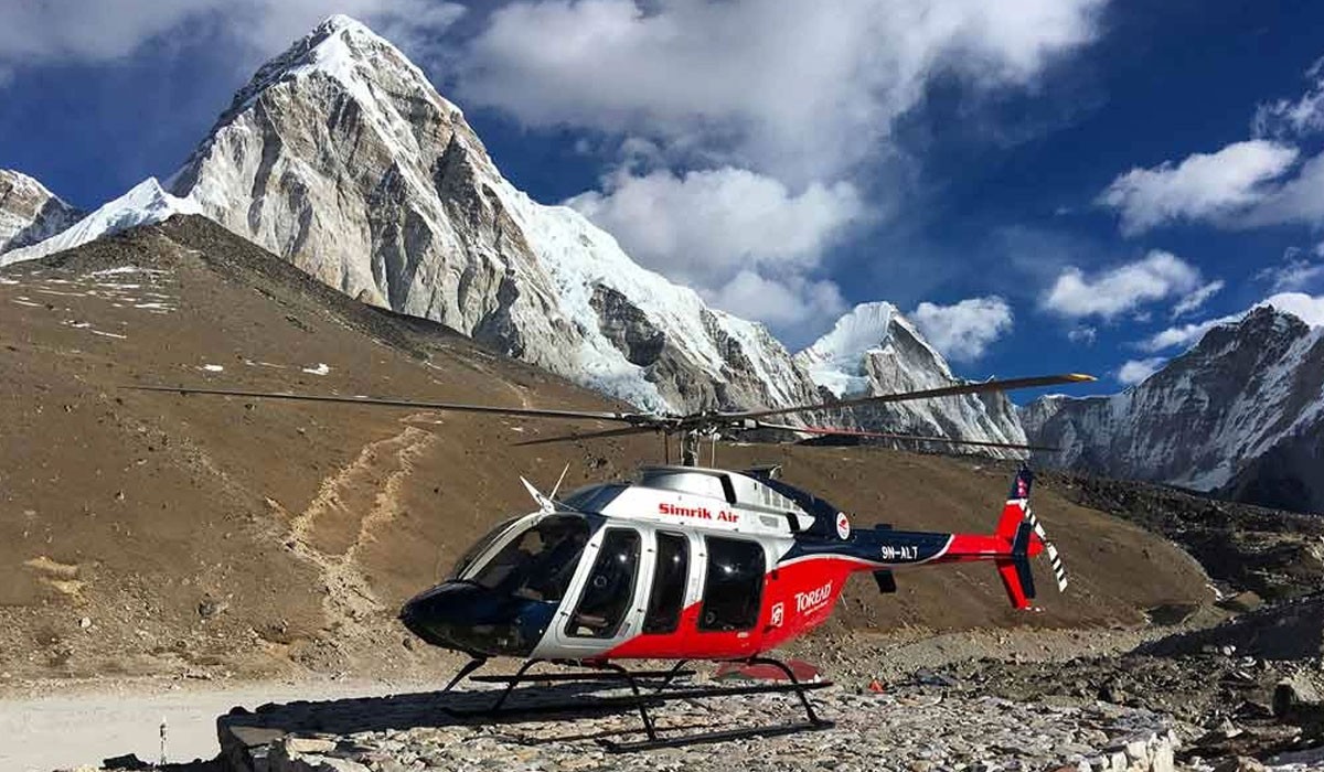 Helicopter-Assisted-Trekking-In-The-Everes-Region