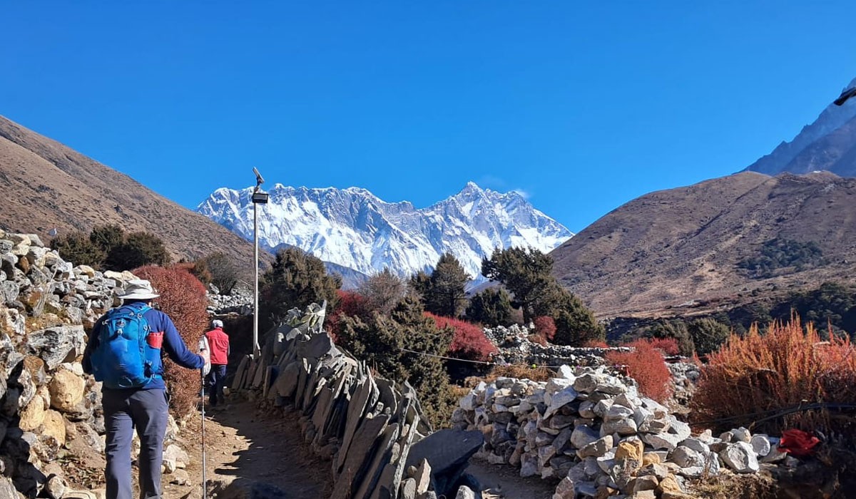 Everest-Base-Camp-Trek-via-Gokyo-Lake-trek-difficulty