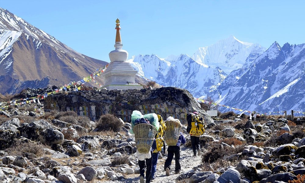 Lantang Valley Trek guide and porter cost
