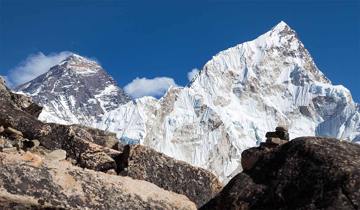 mount everest and mount nuptse peak panoramic