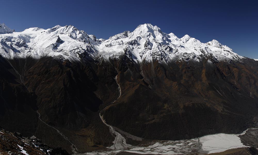 how is langtang trek