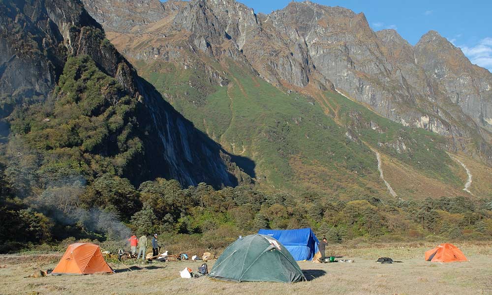 Makalu Circuit Trek best time