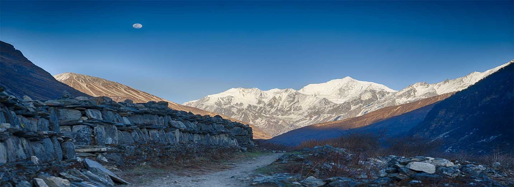 best time to trek langtang