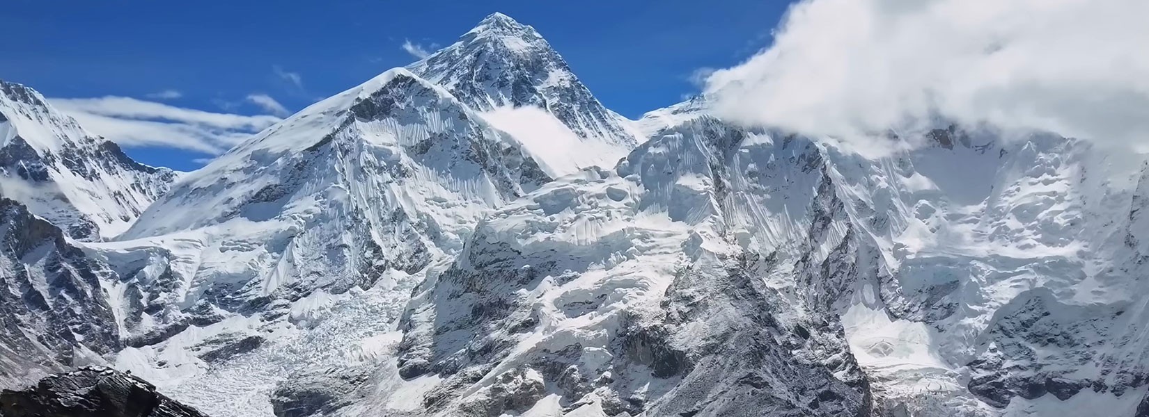 What is the Average Cost of the Everest Base Camp Trek?