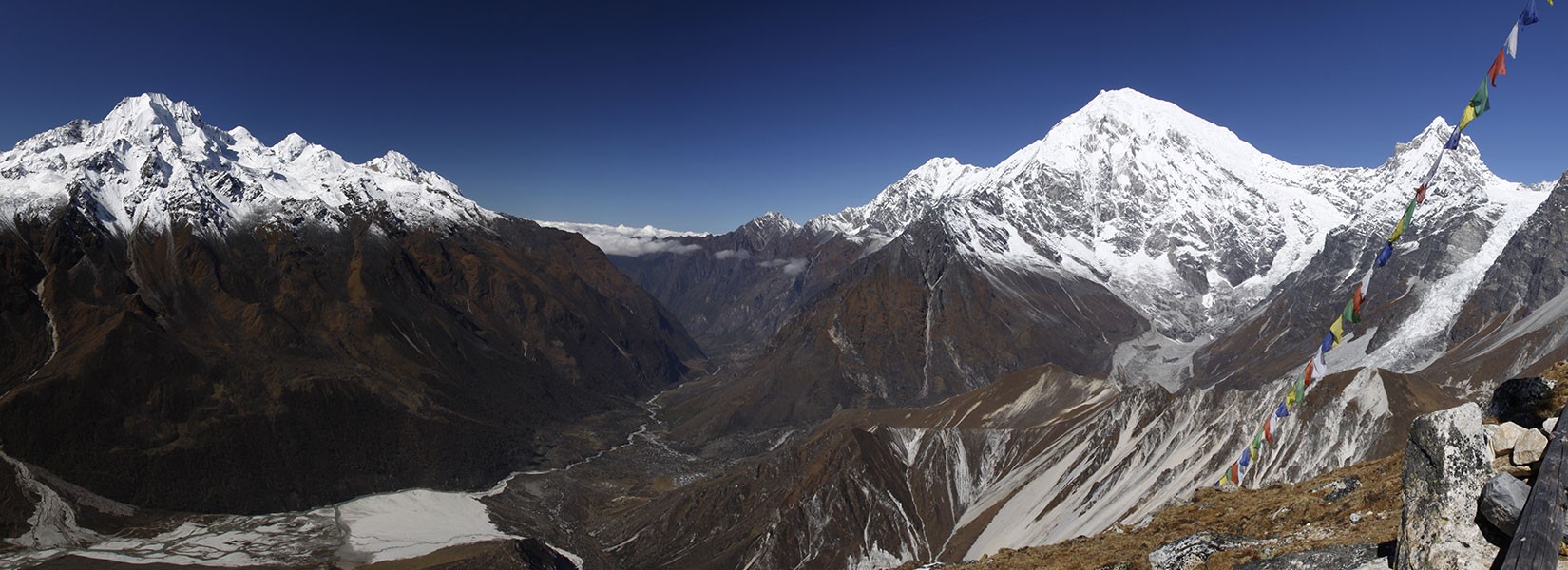 langtang valley trek map banner