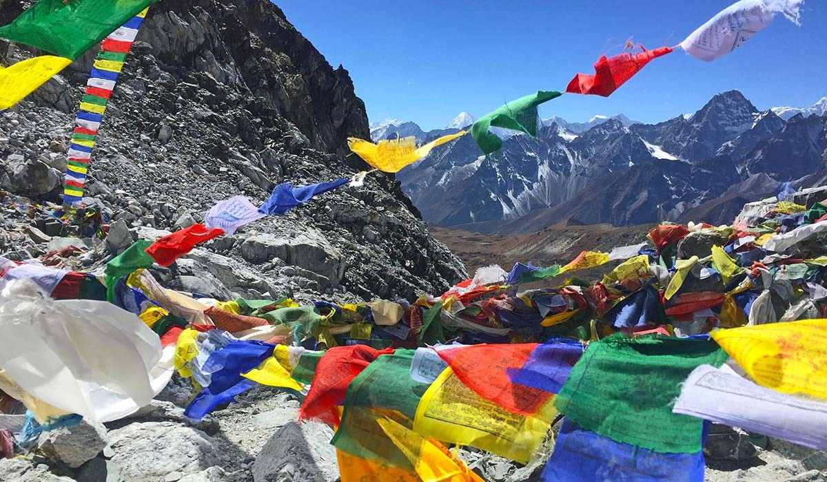 cho la pass everest three passes trek