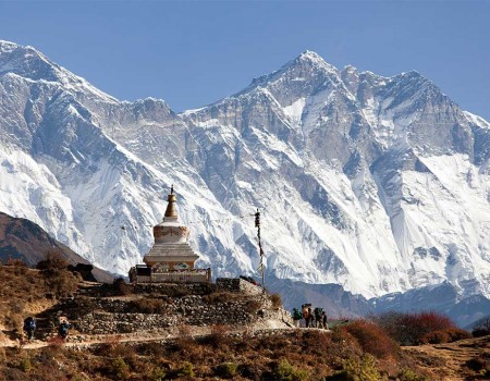 stupa near namche bazar and mount everest lhotse and nuptse